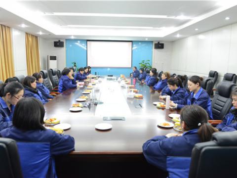 女中丈夫会  立功新时代——w66利来集团召开庆祝“三八”国际劳动妇女节座谈会