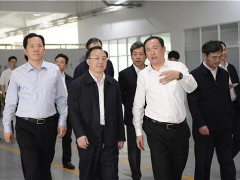 江苏省省长吴政隆莅临w66利来集团走访调研