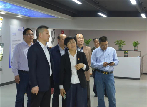 镇江市委组织部、关工委、市场监视治理局等一行向导来我公司调研关工委事情-栏目内容详细页-公司新闻