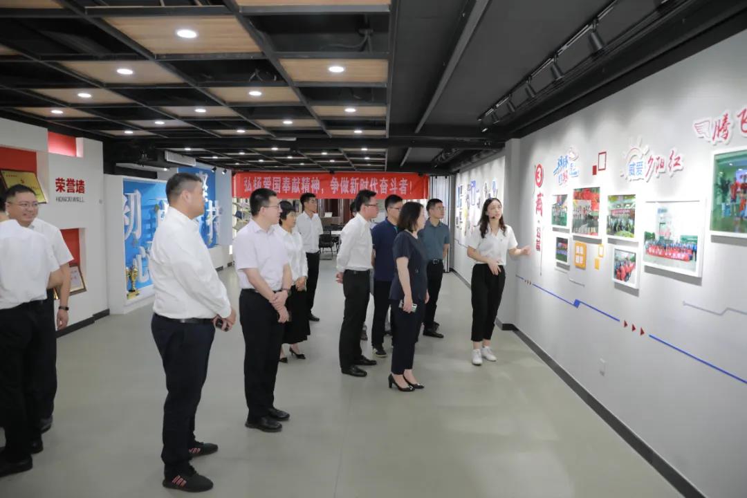 团省委副书记张迎春来w66利来集团调研共青团事情-栏目内容详细页-公司新闻