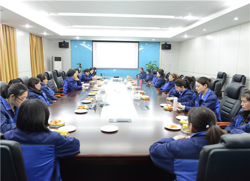 女中丈夫会  立功新时代——w66利来集团召开庆祝“三八”国际劳动妇女节座谈会-栏目内容详细页-公司新闻